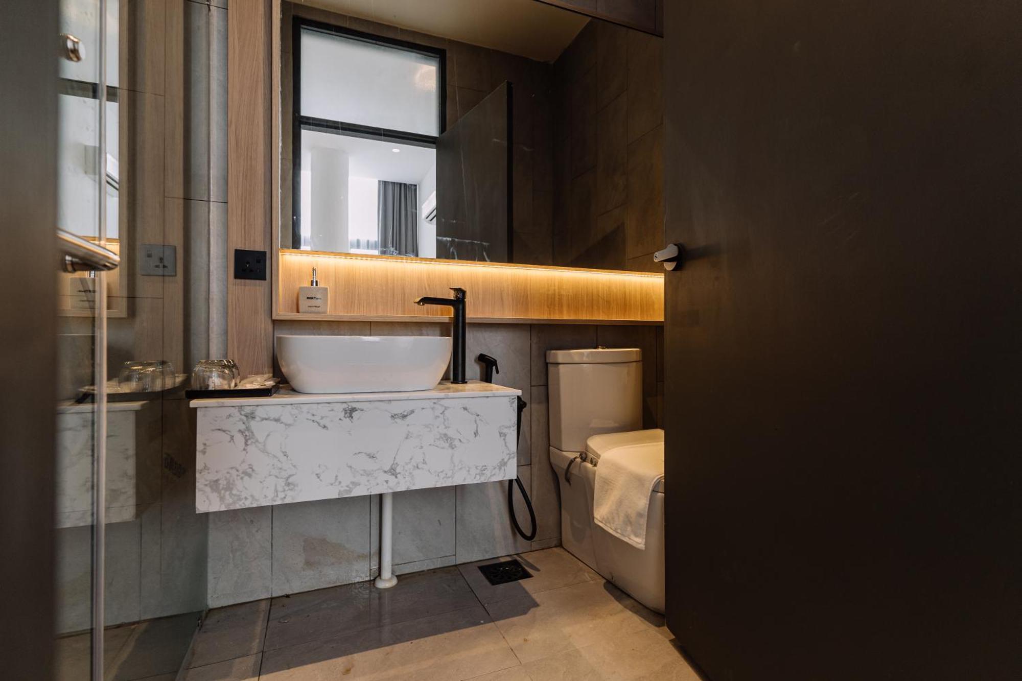 Impiana By Roxy Hotel クチン エクステリア 写真