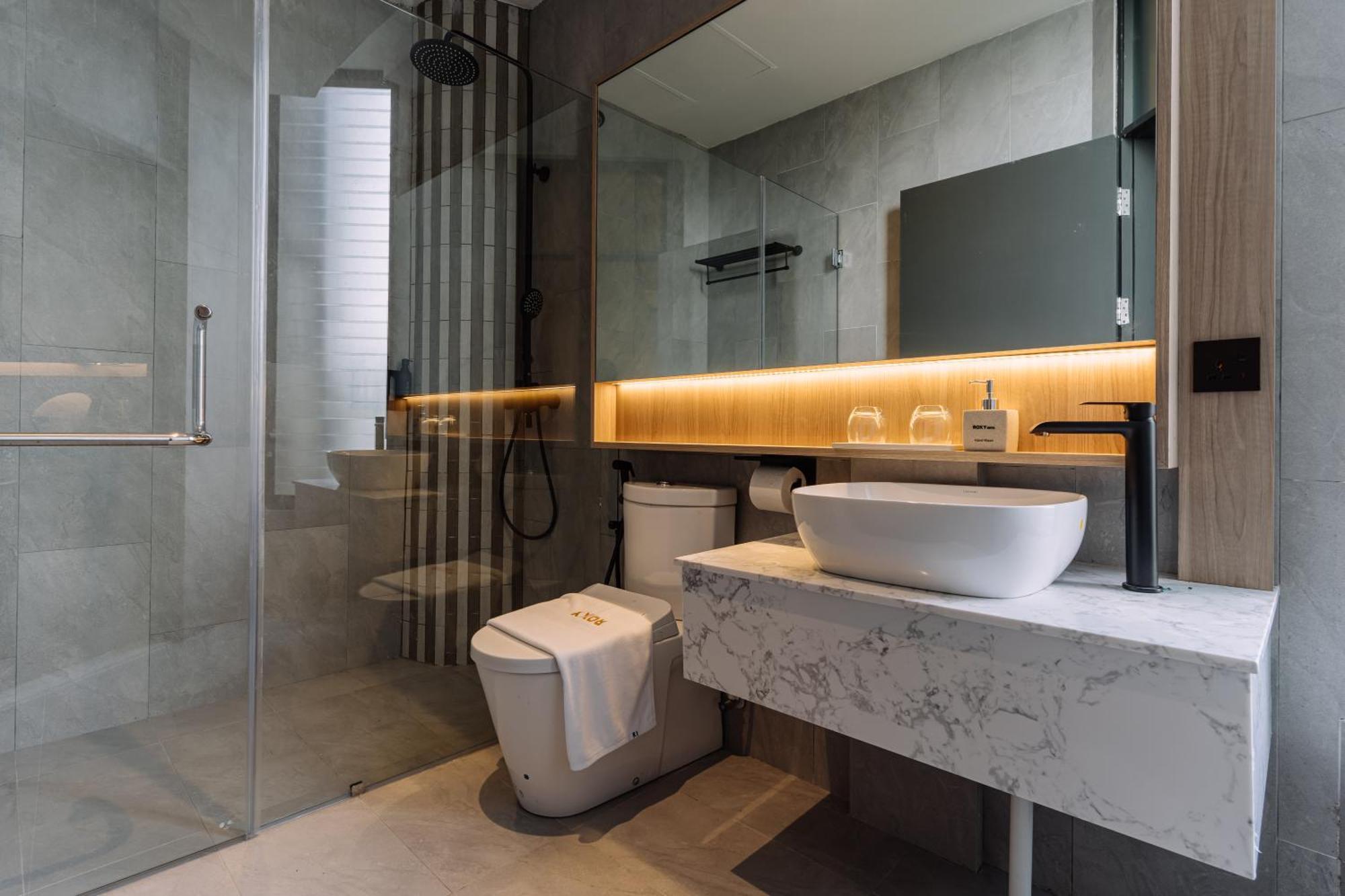 Impiana By Roxy Hotel クチン エクステリア 写真