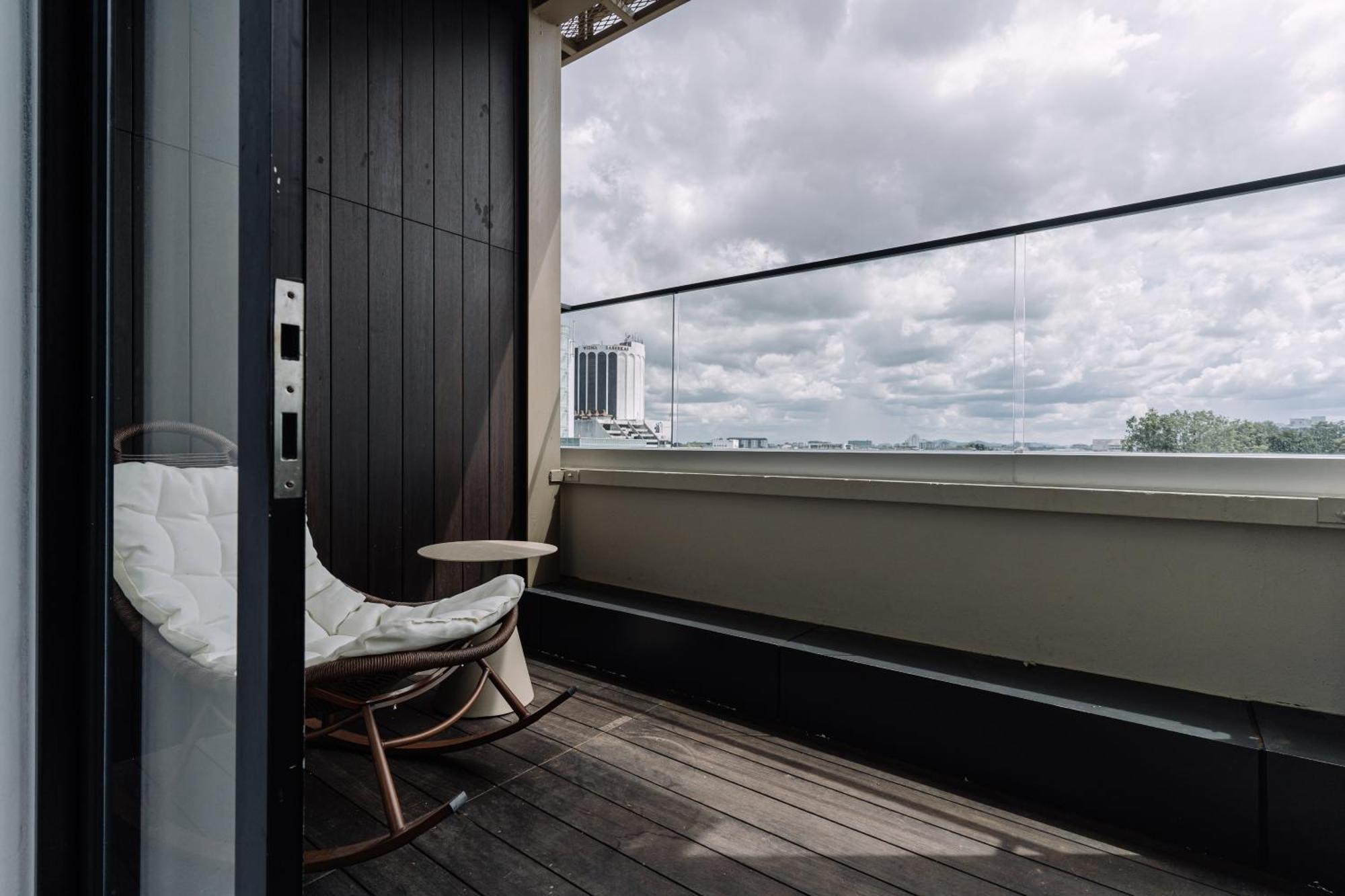 Impiana By Roxy Hotel クチン エクステリア 写真