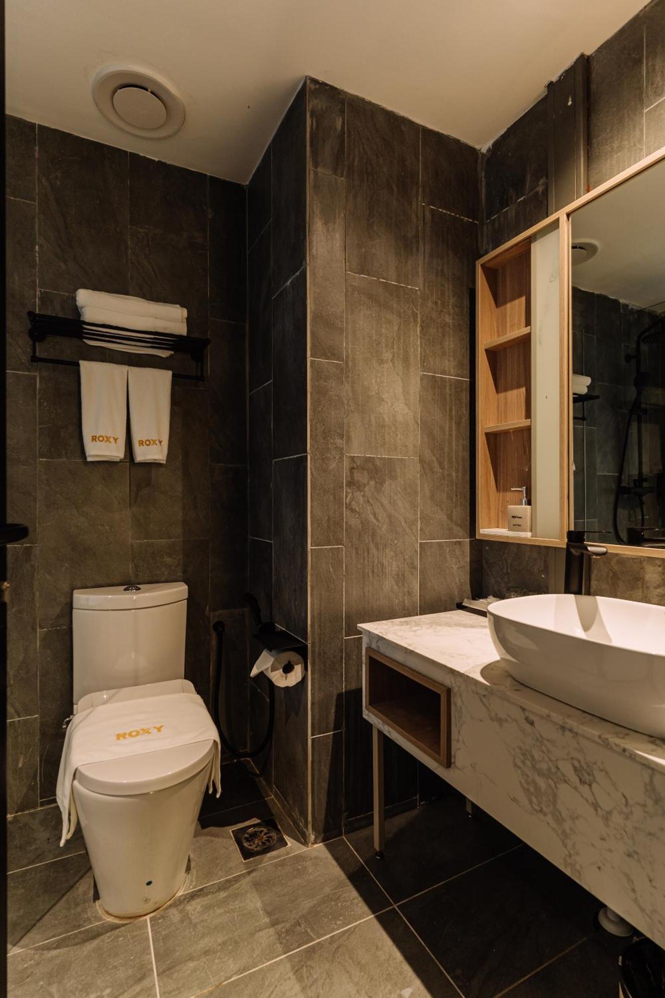 Impiana By Roxy Hotel クチン エクステリア 写真