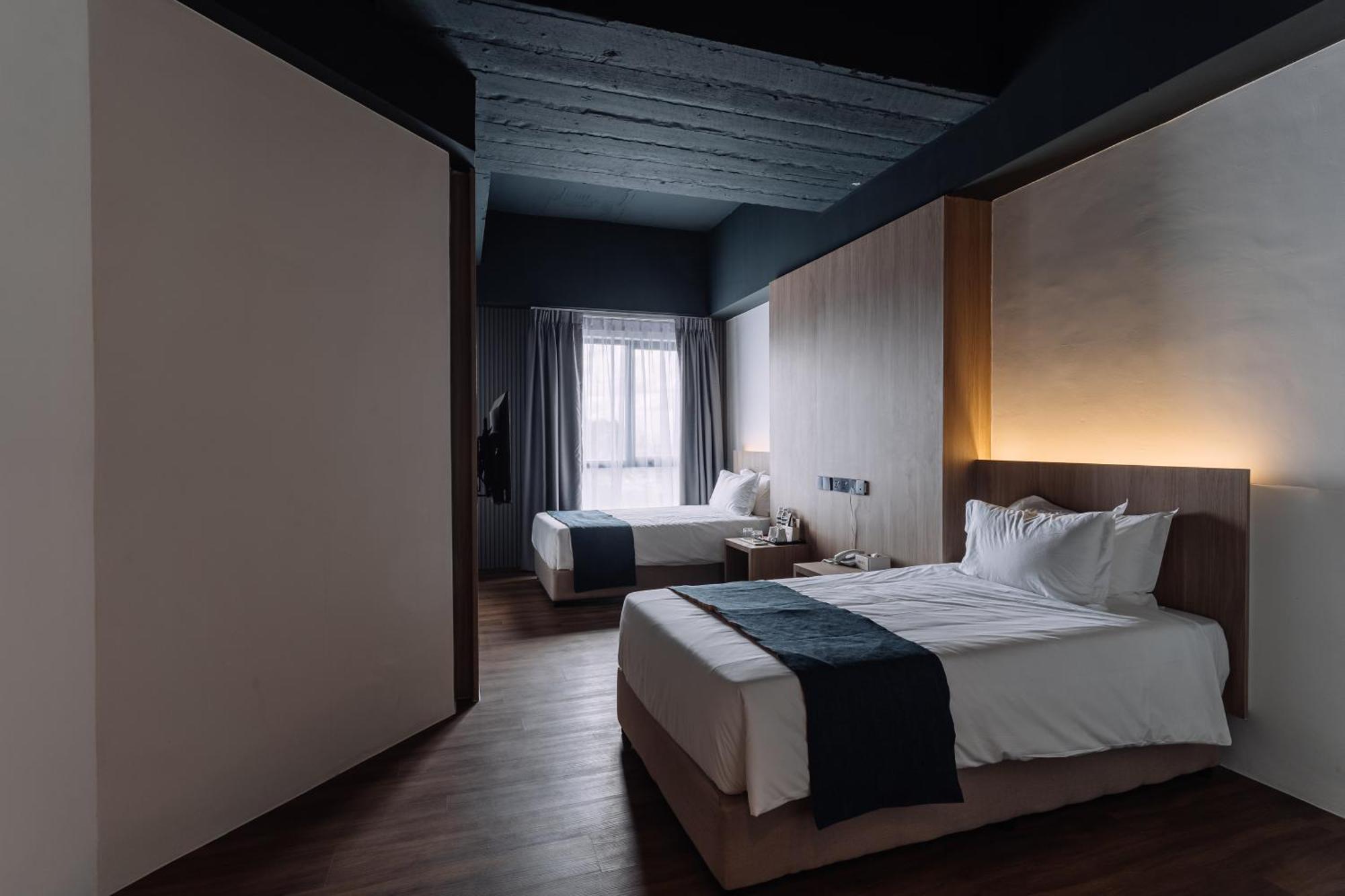 Impiana By Roxy Hotel クチン エクステリア 写真
